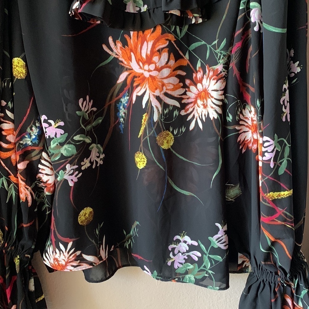 Floral Ruffle Blouse - Black - Picture 5 of 11